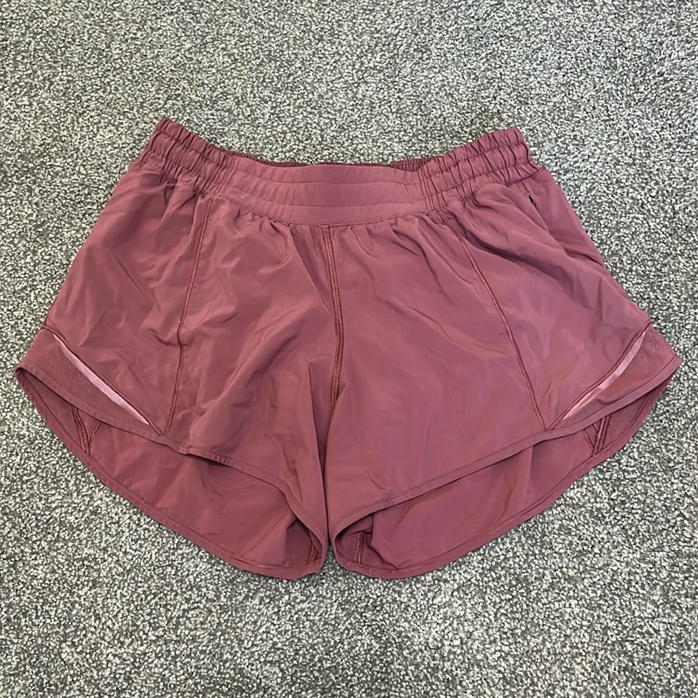 Lululemon Hotty Hot Shorts 4”